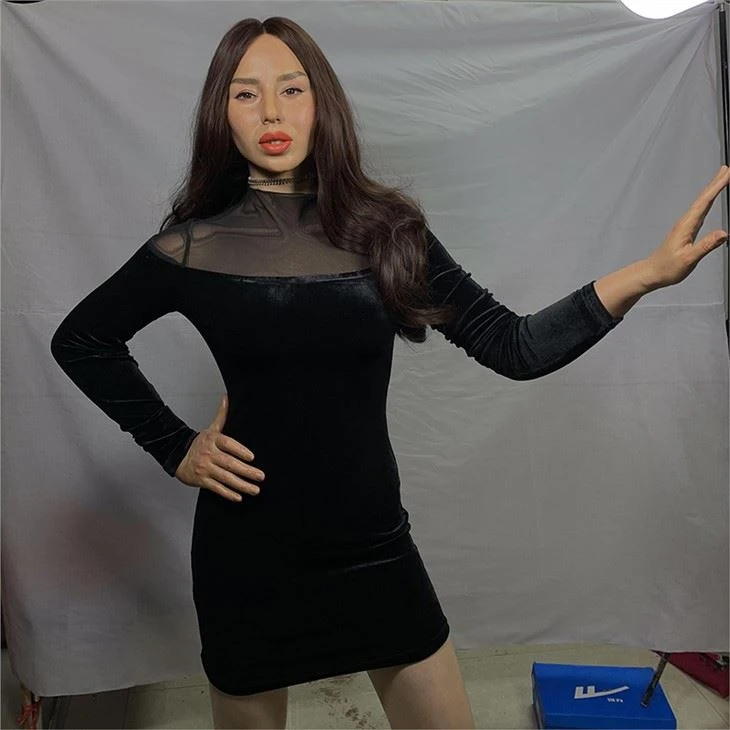 Realistic Female Wax