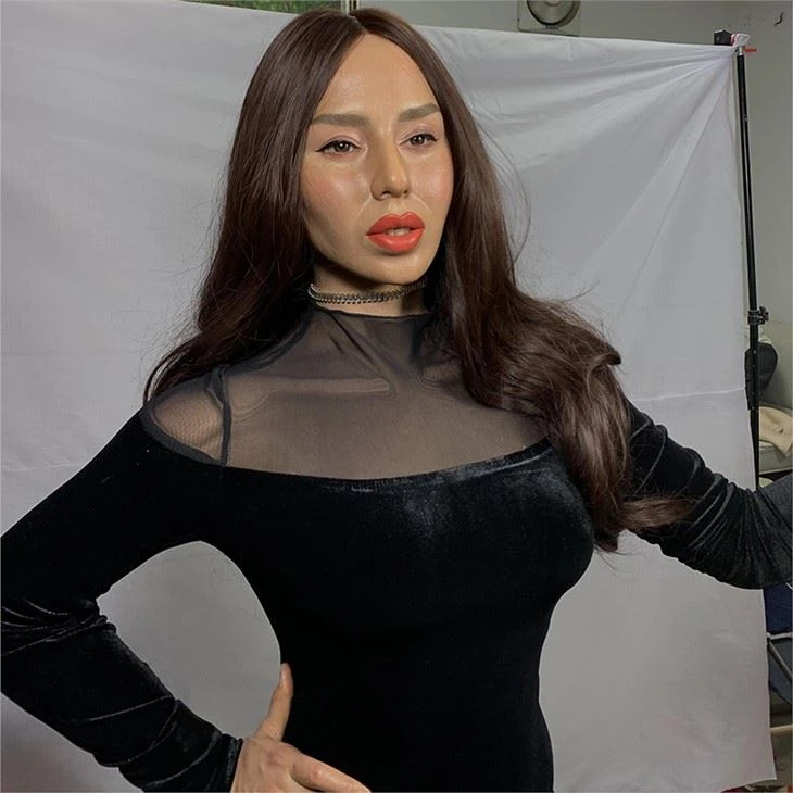 Realistic Female Wax